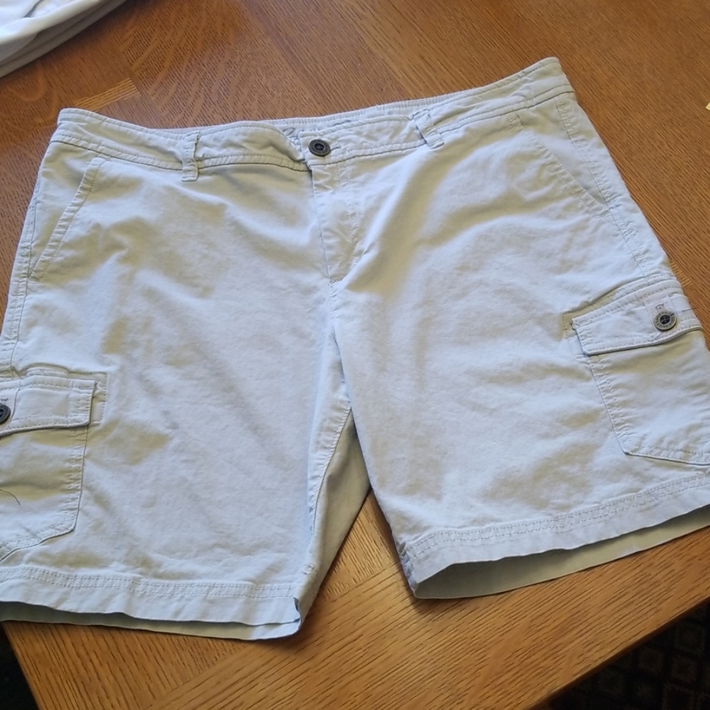 Eddie Bauer Ripstop Stone Colored Cargo Shorts
